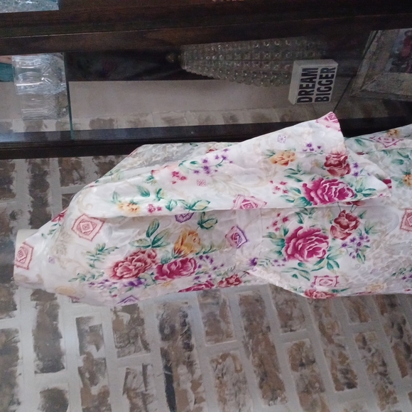 L.A. Intimates Robe - Picture 5 of 7